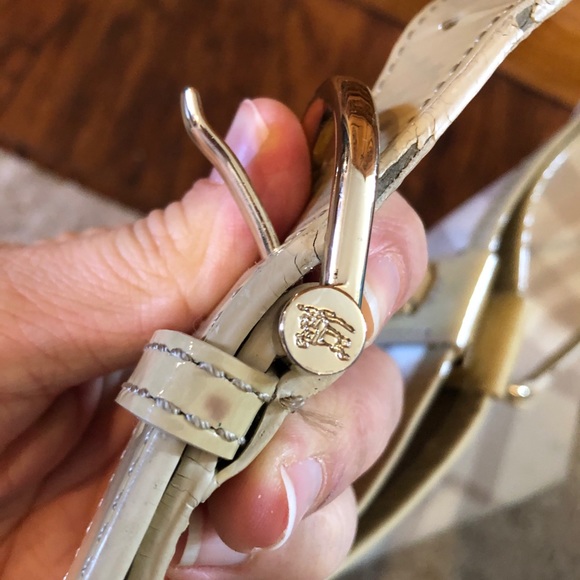 💰SOLD-Authentic BURBERRY nova check tote bag & wristlet - Picture 5 of 10